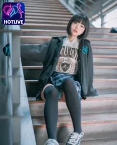 Read more about the article Ngôi Sao Hàn Quốc Jeong Jenny: Gương Mặt Mẫu Ảnh Gầy Gò, Tóc Ngắn Độc Đáo. A beautiful Korean Model with short skirt 18+