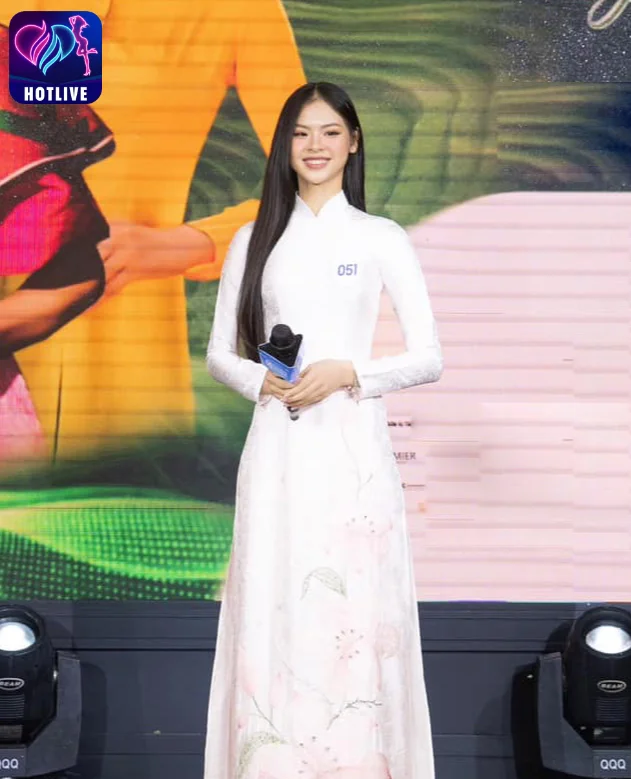 Nguyễn Ngân Hà-hotlive 