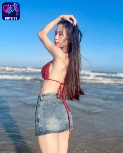 Read more about the article Phạm Thị Tú Trinh: Hành Trình Chinh Phục Miss World Vietnam 2023 và Những Điều Bạn Cần Biết về HotLive APK và HotLive Com