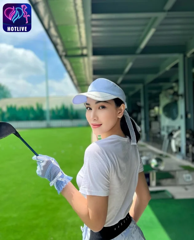 Quynh-Thu-hotlive